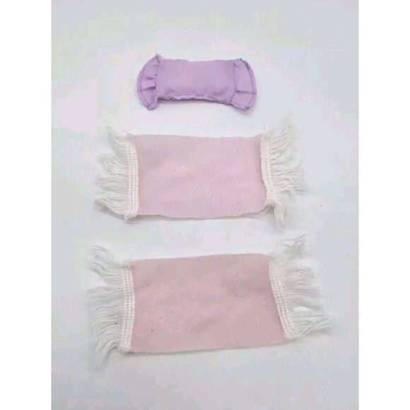 Vintage 1980s Barbie Dream House Rugs? And Pillow Mattel Accessories Doll House - Picture 1 of 9